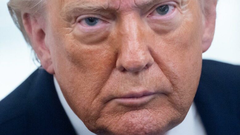 Donald Trump compie 80 anni, festa di compleanno alla Casa Bianca per il presidente Usa
