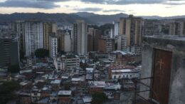 Venezuela, docente italiano a Caracas: ”Dopo il sisma viviamo con l’angoscia e la speranza in un nuovo avvenire”