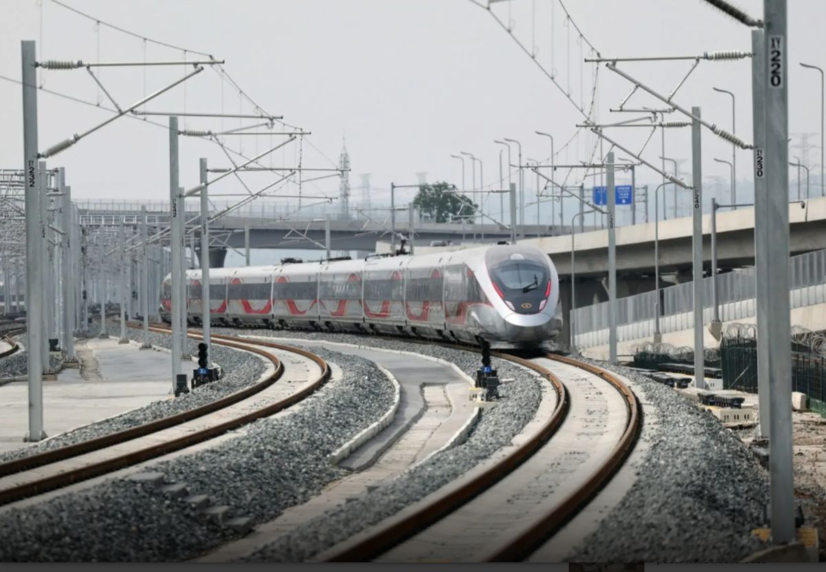 Cina, attesi 1 mld di viaggi in treno durante il picco estivo Cina, attesi 1 mld di viaggi in treno durante il picco estivo