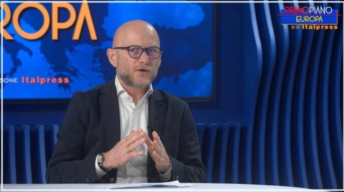 Allargamento Ue, gli italiani divisi sull’Ucraina Allargamento Ue, gli italiani divisi sull’Ucraina