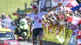 Del Toro vince 2^ tappa su Pogacar, Vingegaard resta leader del Tour