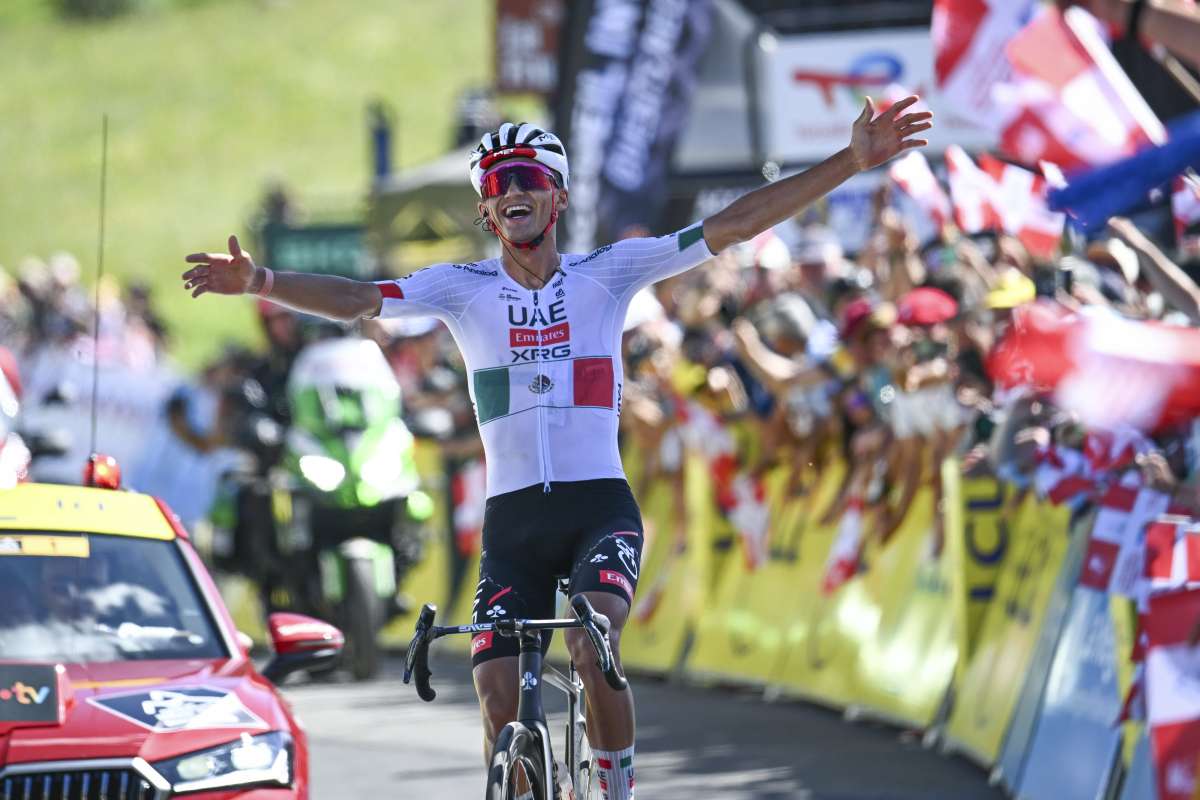 Del Toro vince 2^ tappa su Pogacar, Vingegaard resta leader del Tour Del Toro vince 2^ tappa su Pogacar, Vingegaard resta leader del Tour