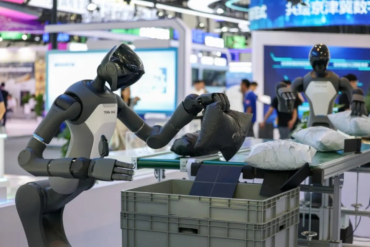 Cina, nel 2026 la produzione di robot umanoidi supererà le 100.000 unità Cina, nel 2026 la produzione di robot umanoidi supererà le 100.000 unità
