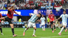 All’Inferno e ritorno, l’Argentina ribalta l’Egitto e va ai quarti