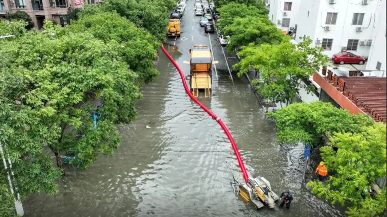 Il tifone Bavi continua a colpire la Cina, Pechino innalza allerta inondazioni