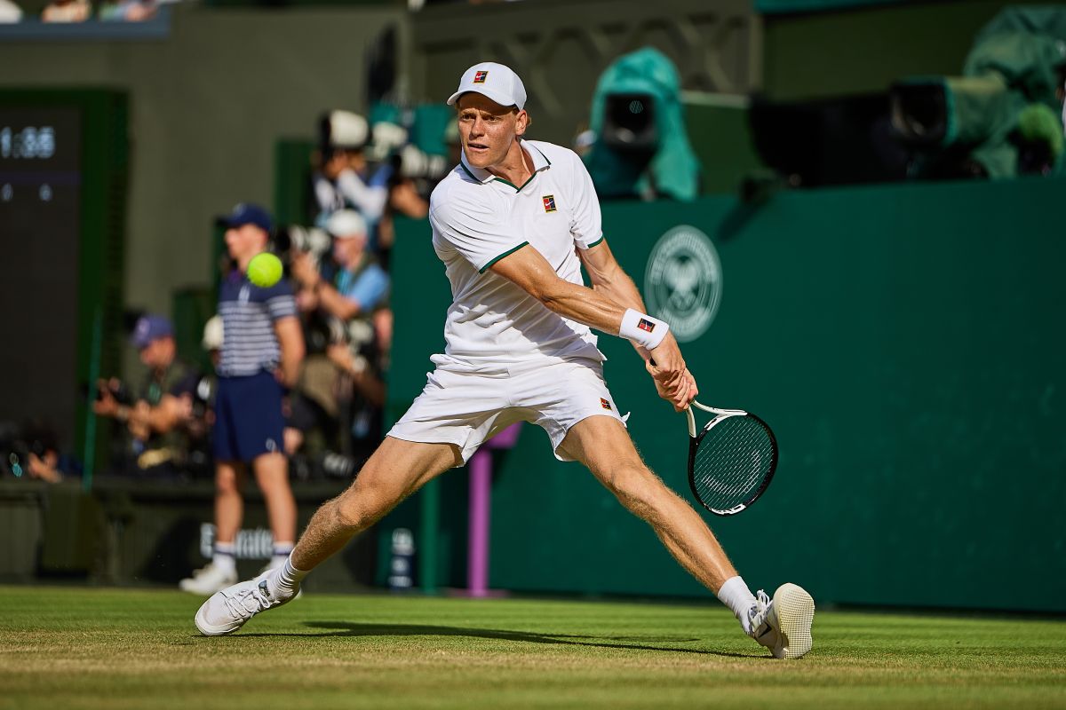 Sinner resta il re di Wimbledon, battuto Zverev in 4 set Sinner resta il re di Wimbledon, battuto Zverev in 4 set