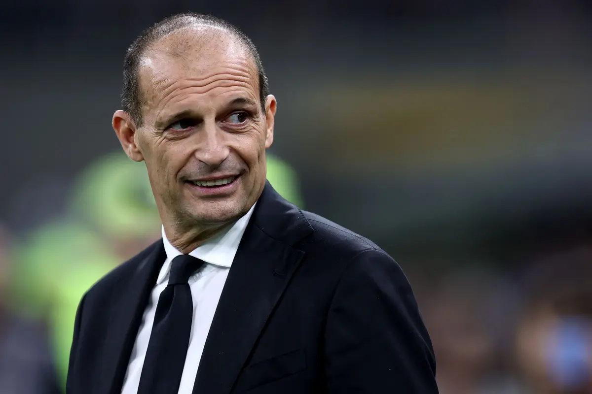 Allegri si presenta “Il mio Napoli con cazzimma e sana follia per il centenario” Allegri si presenta “Il mio Napoli con cazzimma e sana follia per il centenario”