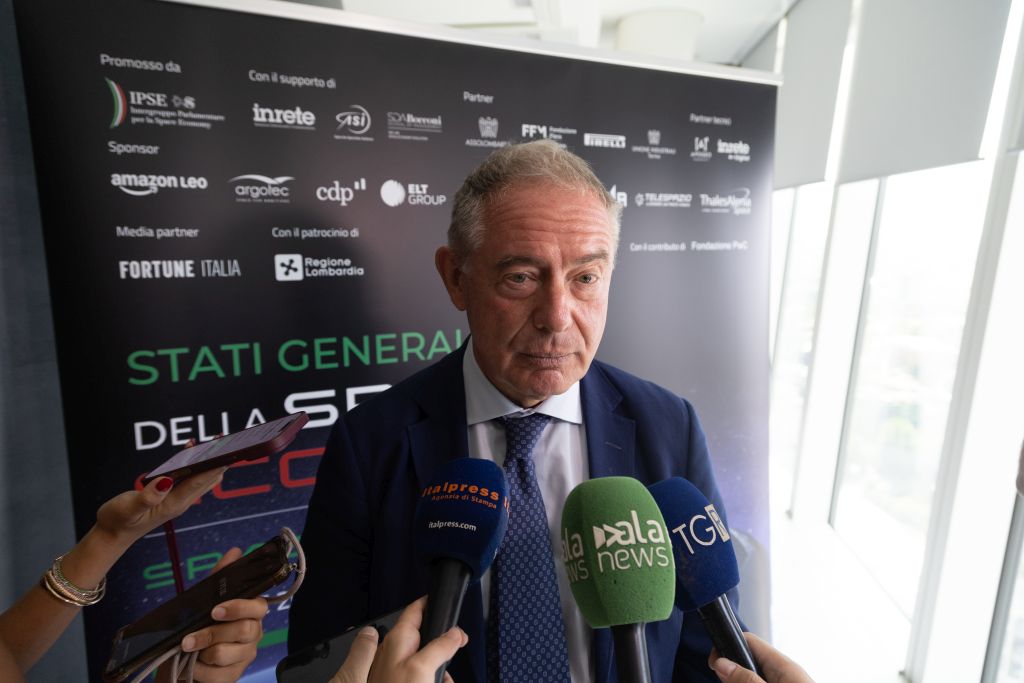 Urso “A settembre pacchetto shock semplificazioni” Urso “A settembre pacchetto shock semplificazioni”