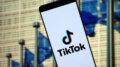 Per Bruxelles gli account TikTok non tutelano i minori