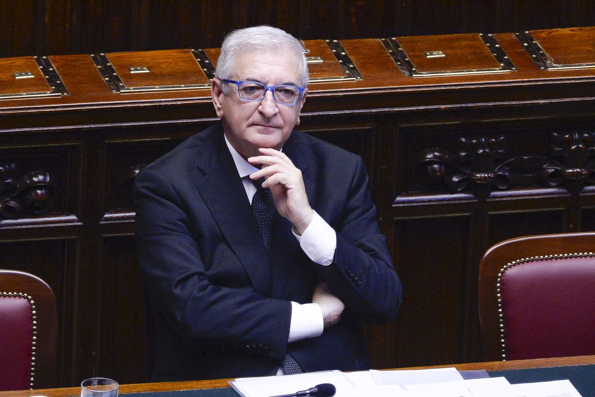 Carburanti, Foti “Allo studio del governo accise mobili e Social card” Carburanti, Foti “Allo studio del governo accise mobili e Social card”