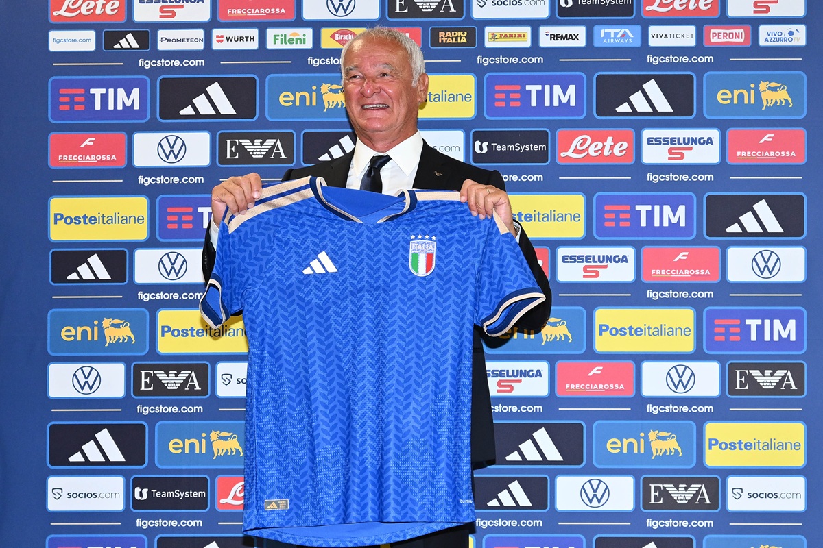 Ranieri “Nazionale coronamento della carriera, voglio far rinnamorare i tifosi” Ranieri “Nazionale coronamento della carriera, voglio far rinnamorare i tifosi”