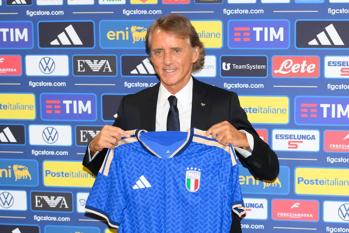 Mancini “Nazionale come la donna della vita, voglio vincere e giocare bene” Mancini “Nazionale come la donna della vita, voglio vincere e giocare bene”