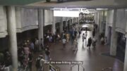 A Kharkiv la metropolitana diventa rifugio antiaereo e scuola