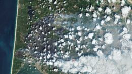 Incendi, le immagini satellitari Esa dei roghi in Francia e Spagna