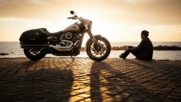 Furto della moto sotto l’ombrellone: come proteggerti nelle località di mare
