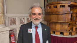 Fumo, Perrone (Fondazione Aiom): “52mila firme per aumentare costo sigarette, ora tocca alla politica”