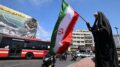 Usa lanciano nuovi attacchi contro Iran. Teheran: “Colpite basi statunitensi in Bahrain e Kuwait” – Diretta