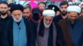 Funerali di Khamenei, spunta un uomo col volto coperto: sui social è caccia a Mojtaba