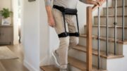 Arrivano in Italia i primi esoscheletri medicali leggeri per supportare la deambulazione