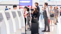 Cina, vendite al dettaglio crescono a Hong Kong per 14 mesi consecutivi