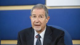 Campi Flegrei, Musumeci “Al lavoro per ridurre l’esposizione al rischio”