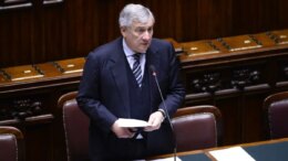 Tajani “Finito il pericolo ripristiniamo Schengen, Sanchez ha esagerato”