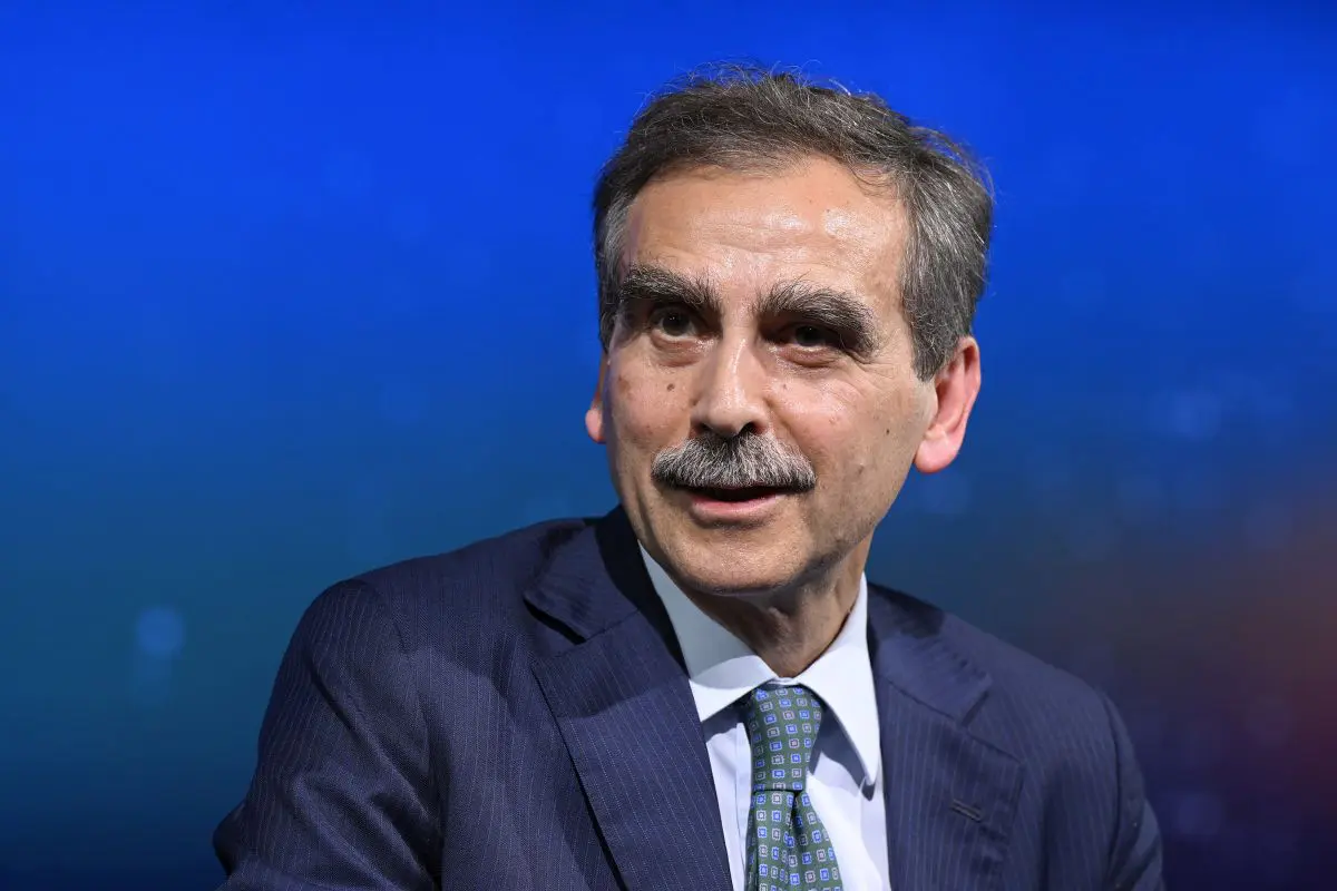 Mps, Lovaglio prepara le contromosse all’Opas di Intesa Sanpaolo Mps, Lovaglio prepara le contromosse all’Opas di Intesa Sanpaolo