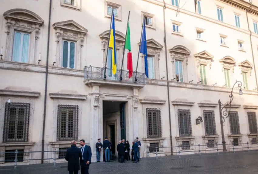 Governo proroga sconto accise e approva decreto per continuità impianti ex Ilva Governo proroga sconto accise e approva decreto per continuità impianti ex Ilva