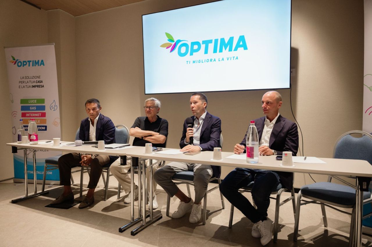 Optima Italia, crescita record nel 2025: 850 mila utenze e ricavi a 430,7 milioni Optima Italia, crescita record nel 2025: 850 mila utenze e ricavi a 430,7 milioni