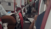 Volo Air India colpito da forte turbolenza, passeggeri sbalzati in aria e caos a bordo: 17 feriti