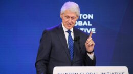 Gli 80 anni di Bill Clinton, il ‘ragazzo di Hope’ dall’Arkansas alla Casa Bianca