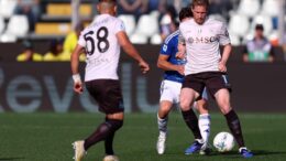 Riparte la Seria A con l’incubo infortuni dei calciatori, l’analisi: “50 in media a stagione, fino a 12% rosa non disponbile”