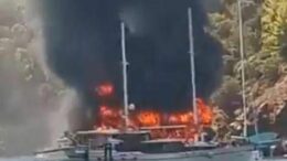 Turchia, incendio a bordo di una nave turistica: oltre cento passeggeri evacuati