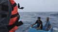 Sopravvivono cinque giorni nell’oceano su un contenitore del ghiaccio, salvati due pescatori