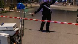Donna uccisa, fatta a pezzi e messa in una valigia: arrestato 26enne ad Atene