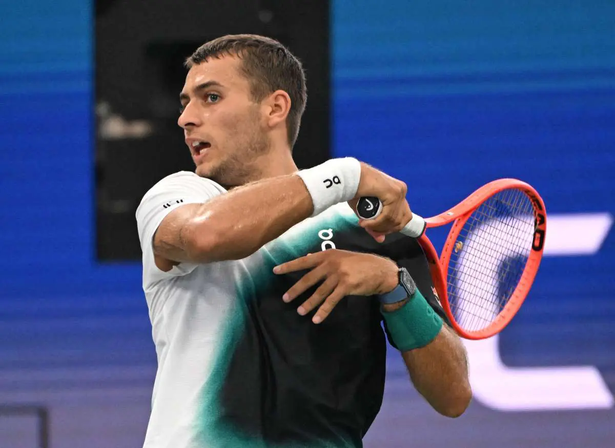 Cobolli rimonta Schoolkate agli Us open, Zverev vince un’altra battaglia Cobolli rimonta Schoolkate agli Us open, Zverev vince un’altra battaglia