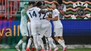 La Lazio batte il Venezia 2-0 e aggancia Roma e Inter in testa