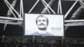 Tifosi di spalle durante il minuto di silenzio per Mazzola, Juventus multata