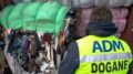 Maxi sequestro di 500 tonnellate di rifiuti tessili al porto di Livorno