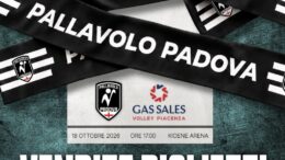 Prima di campionato, sciarpa Pallavolo Padova in regalo per tutti i tifosi bianconeri