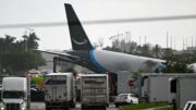Aereo cargo Amazon fuori pista a Miami, 5 morti e 5 feriti: aperta un’indagine