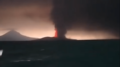Indonesia, erutta il vulcano Anak Krakatau: chiusi quattro aeroporti, disagi per oltre 270mila passeggeri