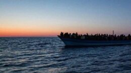 Migranti, Philp (Tory): “Se centrodestra europeo non si compatta, popolo sosterrà partiti estremisti”