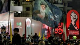 Iran, il Nyt: “Così gli ultraconservatori hanno fatto saltare l’accordo di pace con gli Usa”