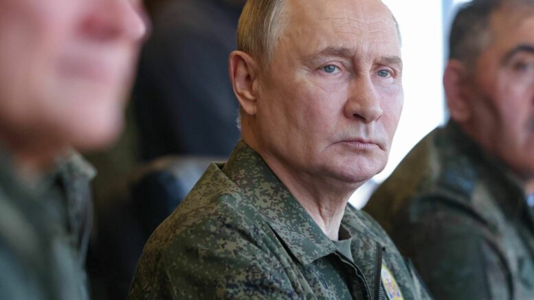 Ucraina, Putin pronto all’escalation: l’attacco all’Europa e il timore di una “mobilitazione invisibile”