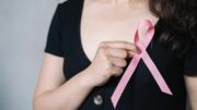 Tumori, oncologi: “Con cancro al seno -35% di probabilità di gravidanza”