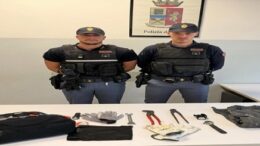 Nell’ambito del rafforzamento dei servizi di controllo del territorio disposti dal Questore Marco Odorisio, la Polizia di Stato nella serata di ieri ha intercettato nel quartiere arcella una banda di predoni dedita a furti in abitazione.