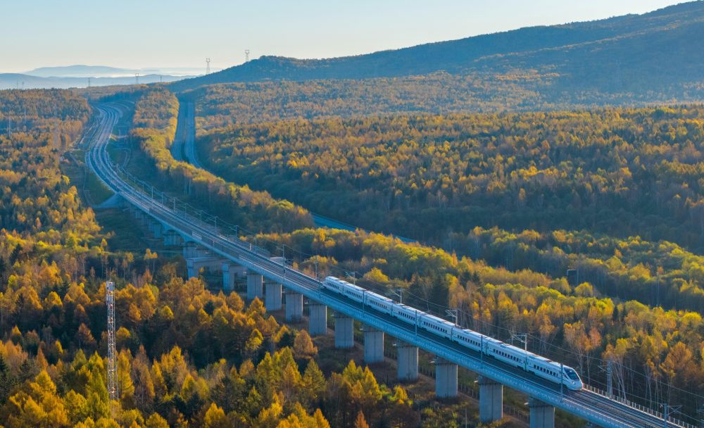 La Cina presenta un piano per l’innovazione sci-tech del settore ferroviario La Cina presenta un piano per l’innovazione sci-tech del settore ferroviario