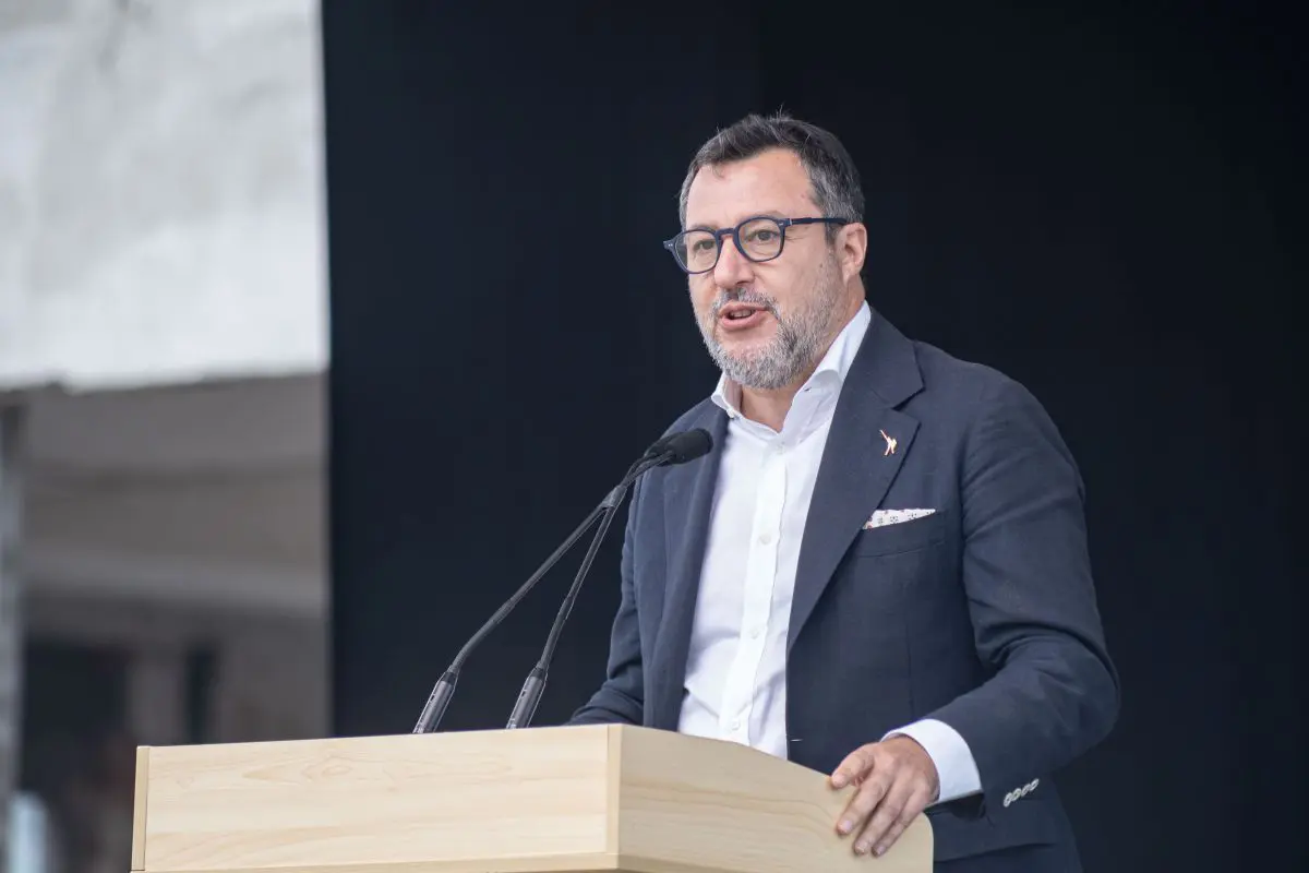 Carburanti, Salvini “Sbloccati fondi per un miliardo, da oggi pagamenti” Carburanti, Salvini “Sbloccati fondi per un miliardo, da oggi pagamenti”