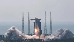 Cina, lanciato un nuovo gruppo di satelliti per Internet